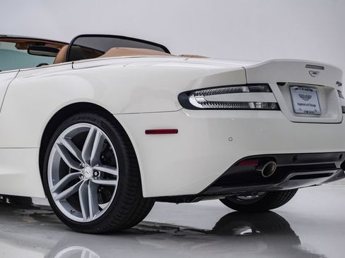Used 2016 Aston Martin DB9 GT RWD image 13