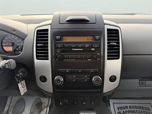 Used 2010 Nissan Xterra Off-Road image 18
