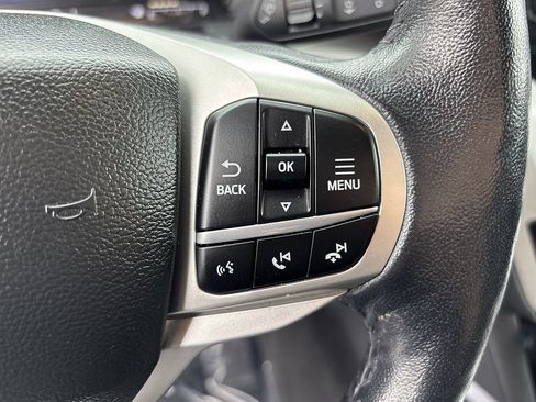 Used 2023 Ford Explorer XLT w/ Equipment Group 202A RWD image 19