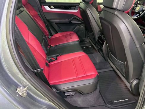 New 2026 Porsche Cayenne image 23