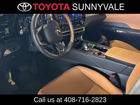 Used 2024 Lexus RX 350h w/ Convenience Package image 4