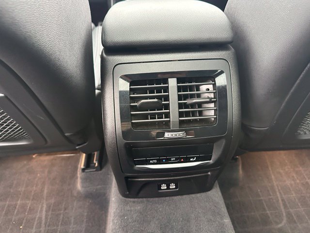 Used 2024 BMW X3 xDrive30i w/ Premium Package w/ZPA AWD/4WD image 19