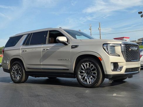 Used 2023 GMC Yukon Denali Ultimate AWD/4WD image 4