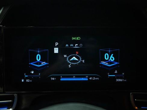 Used 2024 Hyundai Elantra SEL FWD image 15