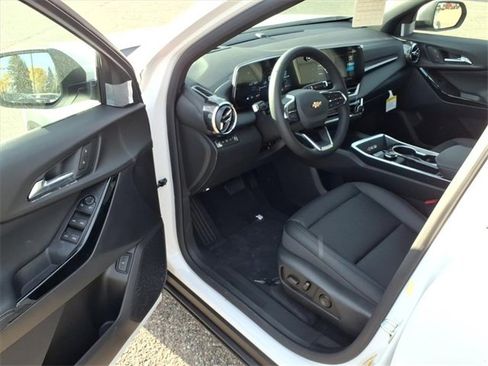 New 2026 Chevrolet Equinox LT w/ Convenience Package II image 10