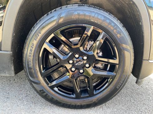 Certified 2020 Chevrolet Traverse LT w/ Driver Confidence II Package image 9