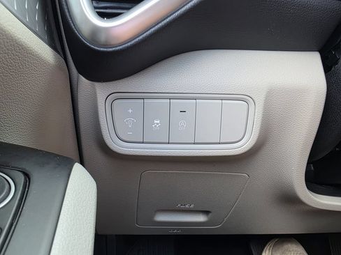 Used 2025 Kia Soul LX w/ LX Technology Package FWD image 21