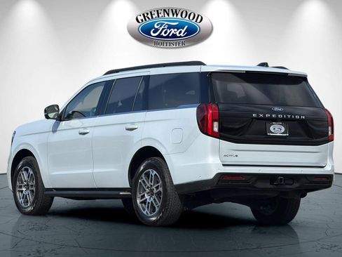Certified 2025 Ford Expedition Active AWD/4WD image 6