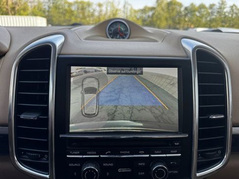 Used 2013 Porsche Cayenne S w/ Premium Pkg Plus image 20