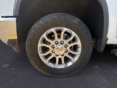 Used 2024 Chevrolet Silverado 2500 LTZ w/ LTZ Plus Package AWD/4WD image 14