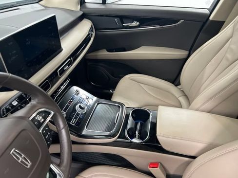 Certified 2022 Lincoln Nautilus Reserve AWD/4WD image 22