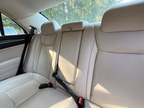 Used 2015 Chrysler 300 Limited RWD image 28