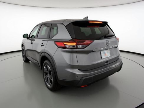 Used 2025 Nissan Rogue SV FWD image 6