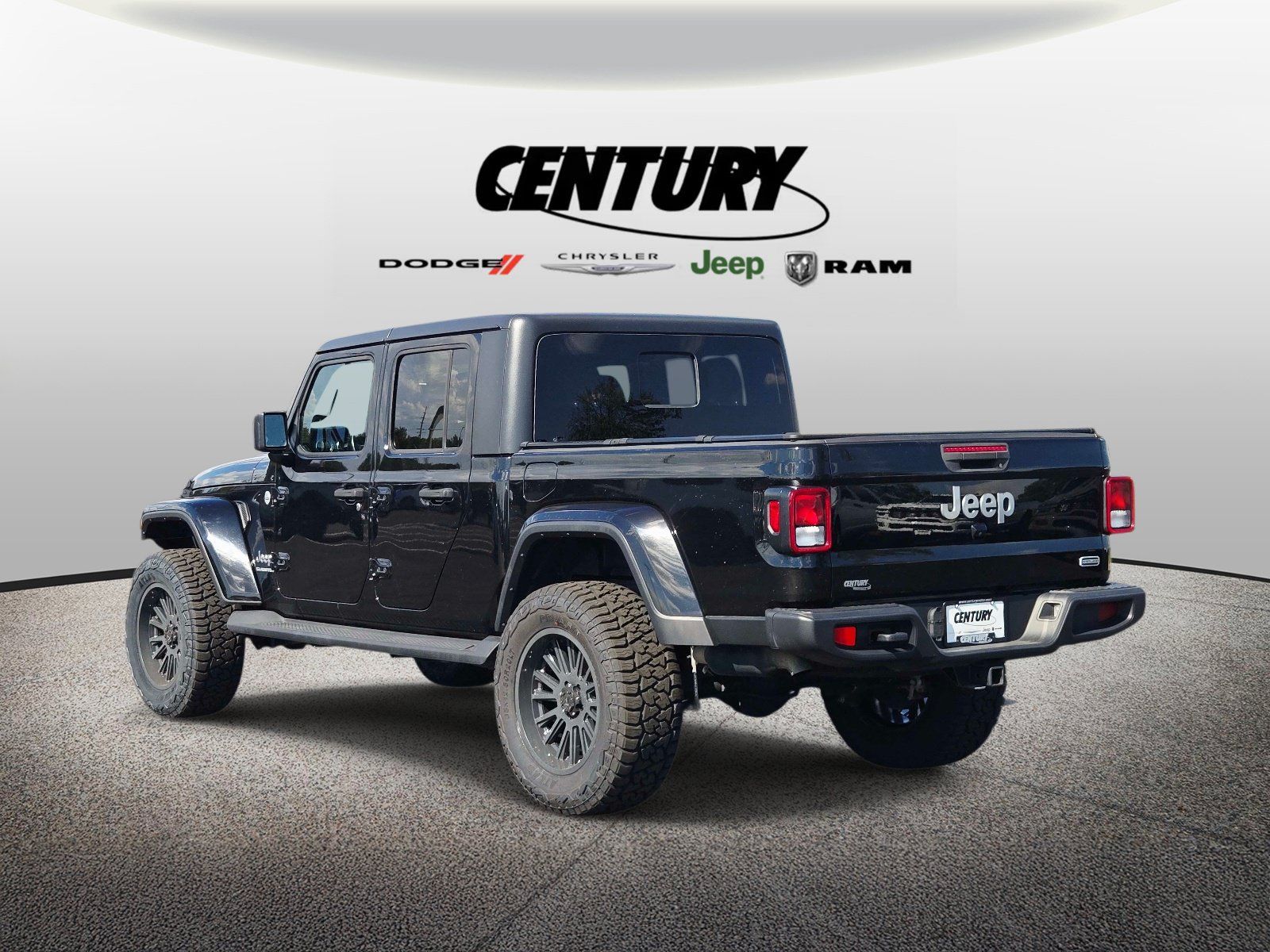 Used 2020 Jeep Gladiator Overland w/ Popular Equipment Package AWD/4WD image 6