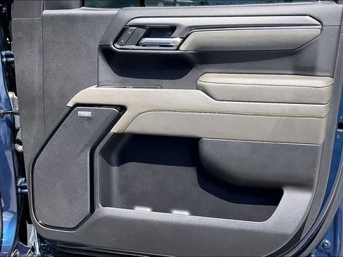 Used 2022 Chevrolet Silverado 1500 ZR2 w/ Technology Package image 26