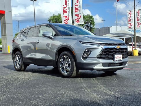 Used 2025 Chevrolet Blazer LT AWD/4WD image 4