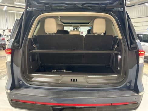 Used 2022 Lincoln Navigator Reserve image 34