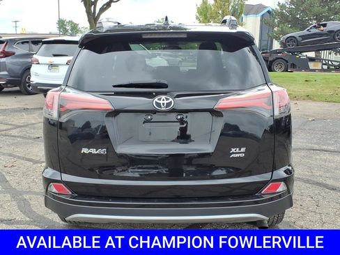 Used 2018 Toyota RAV4 XLE AWD/4WD image 5