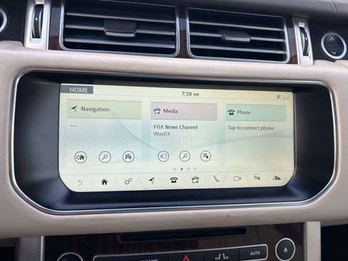 Used 2017 Land Rover Range Rover HSE image 39