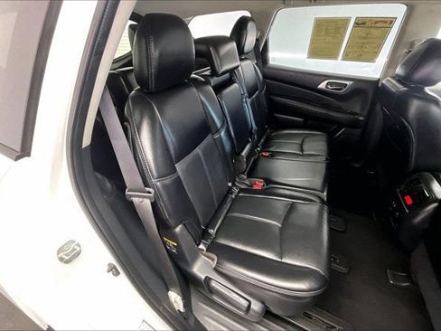 Used 2020 Nissan Pathfinder SL AWD/4WD image 19