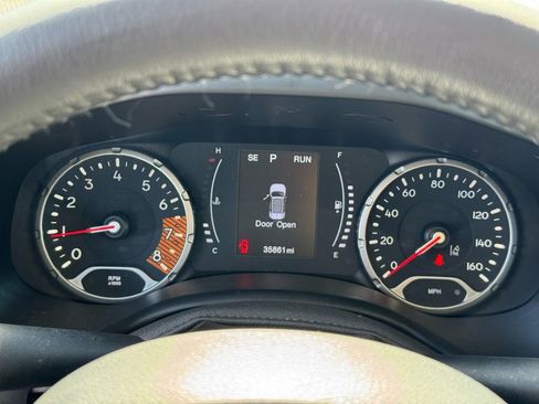 Used 2023 Jeep Renegade Latitude w/ Sun/Sound Group image 26