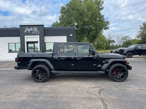 Used 2021 Jeep Gladiator Overland w/ Cold Weather Group AWD/4WD image 3