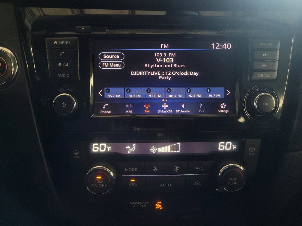 Used 2019 Nissan Rogue SV FWD image 25