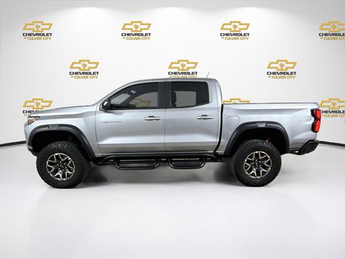 Used 2024 Chevrolet Colorado ZR2 w/ Technology Package AWD/4WD image 5
