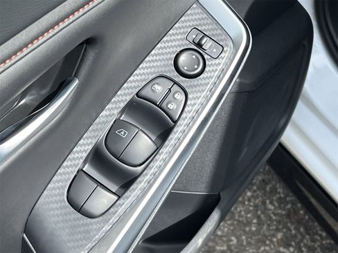 New 2025 Nissan Sentra SR w/ Midnight Edition image 16