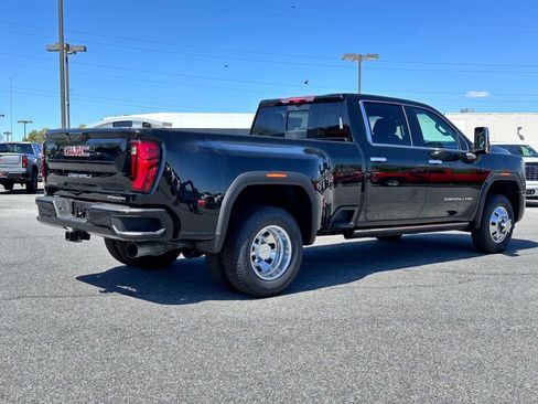 New 2026 GMC Sierra 3500 Denali w/ Denali Reserve Package AWD/4WD image 9