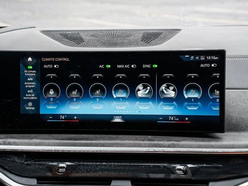 Used 2023 BMW X7 xDrive40i w/ M Sport Package image 13