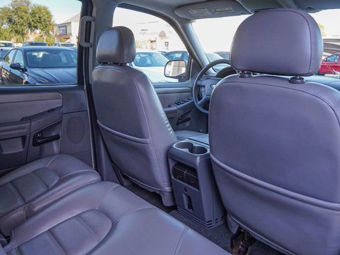 Used 2005 Ford Explorer Sport XLT image 40