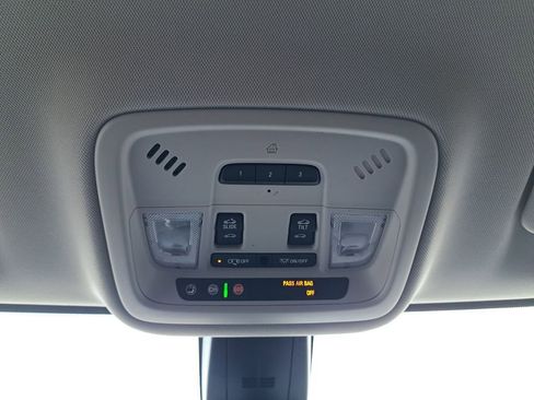 Used 2019 Chevrolet Traverse LT w/ LT Premium Package image 34