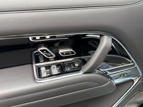 New 2026 Land Rover Range Rover Autobiography AWD/4WD image 13