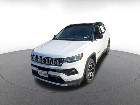Used 2025 Jeep Compass Limited AWD/4WD image 6