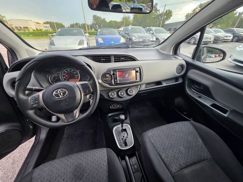 Used 2017 Toyota Yaris L FWD image 10