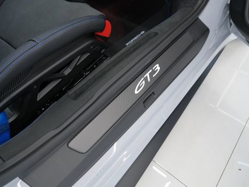 Used 2026 Porsche 911 GT3 RWD image 35