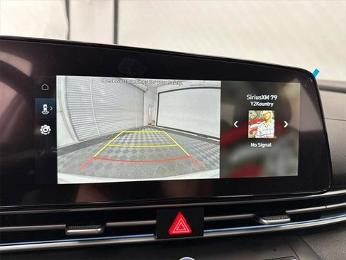 New 2025 Hyundai Elantra Limited image 29