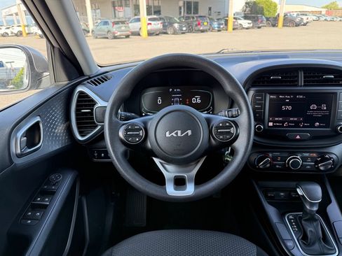 Used 2024 Kia Soul LX w/ Option Group 015 FWD image 19