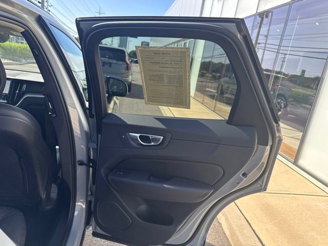 Certified 2024 Volvo XC60 B5 Core w/ Protection Package Premier AWD/4WD image 12