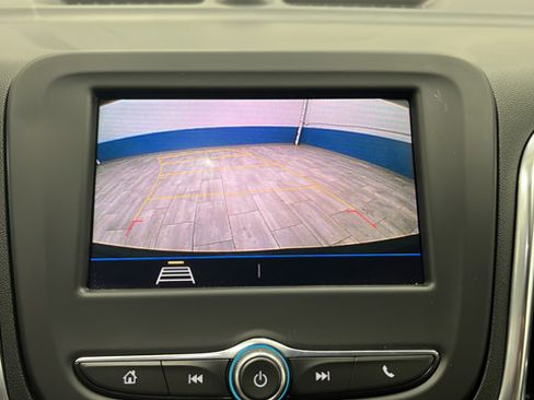 Used 2020 Chevrolet Equinox LT AWD/4WD image 13