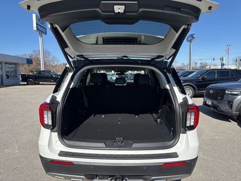 New 2026 Ford Explorer Active w/ Active Comfort Package image 30