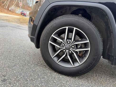 Used 2021 Jeep Grand Cherokee Limited image 29