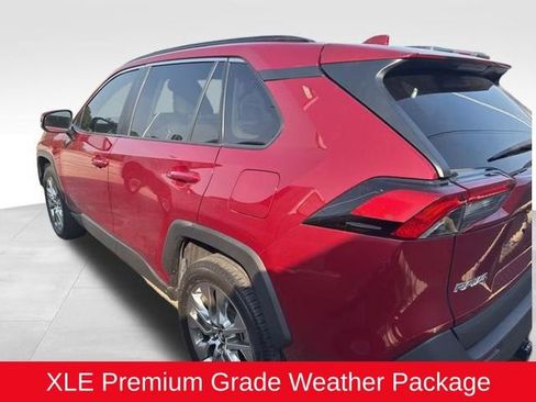 Used 2020 Toyota RAV4 XLE Premium FWD image 2