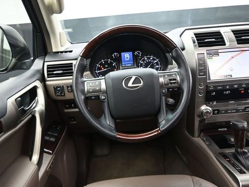 Used 2019 Lexus GX 460 Luxury AWD/4WD image 29