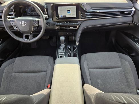 Used 2025 Toyota Camry LE FWD image 13