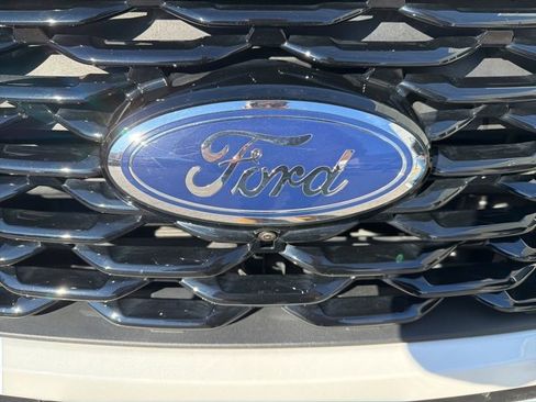 Used 2023 Ford Explorer ST-Line w/ Class IV Trailer Tow Package image 8