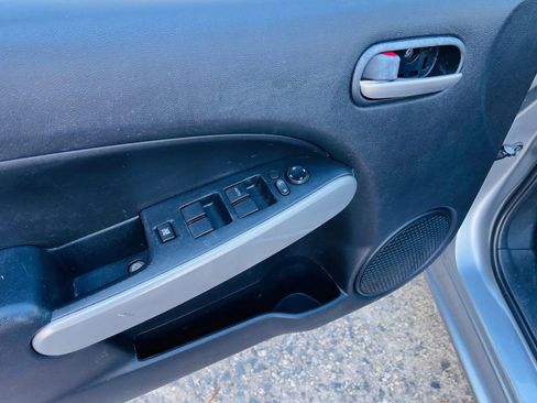 Used 2012 MAZDA MAZDA2 Sport image 23