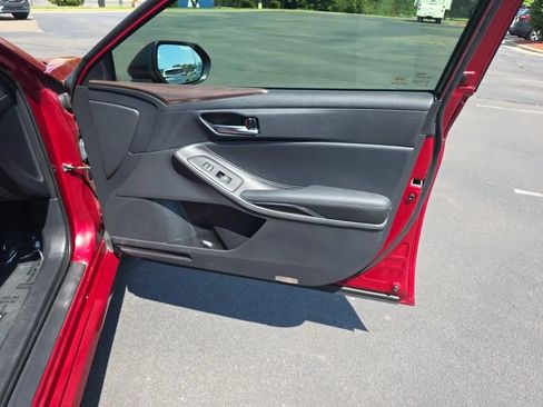 Used 2019 Toyota Avalon XLE FWD image 46