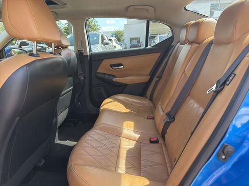Used 2021 Nissan Sentra SV w/ SV Premium Package FWD image 10